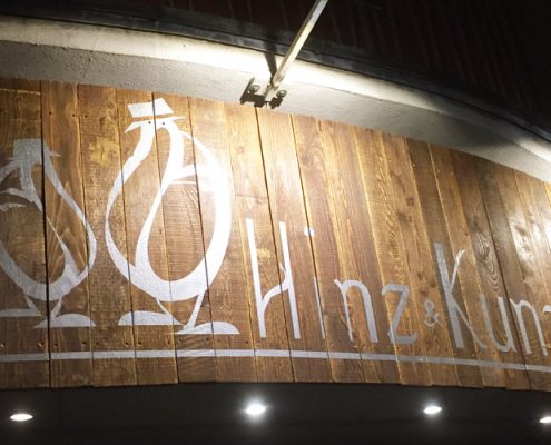 Cafe Hinz und Kunz in Köln Lindenthal bei Nacht!